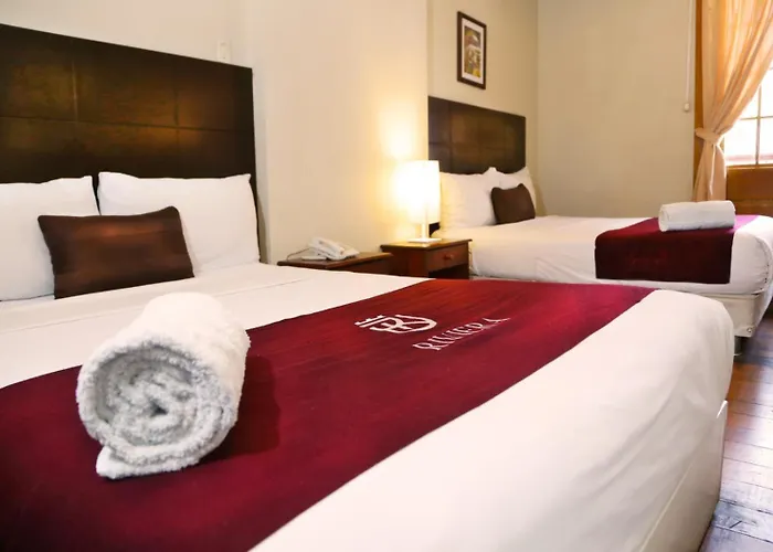 Hoteles Riviera Colonial